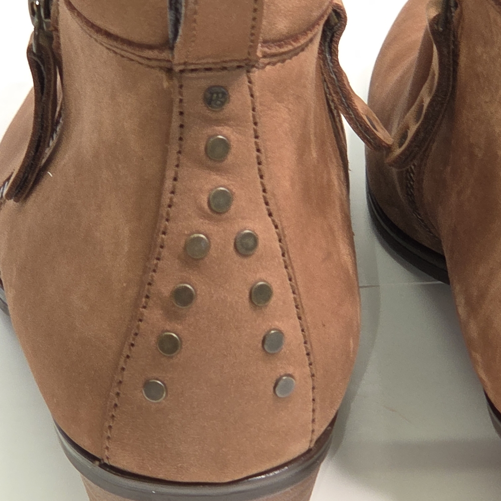 Paul Green Nu Buck Brown Suede Ankle Boots  With Nail Head & Zipper Details Sz 8 - Picture 4 of 10
